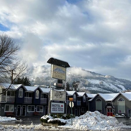 רבלסטוק Monashee Lodge מראה חיצוני תמונה