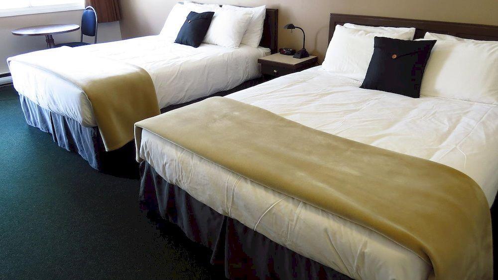 רבלסטוק Monashee Lodge מראה חיצוני תמונה