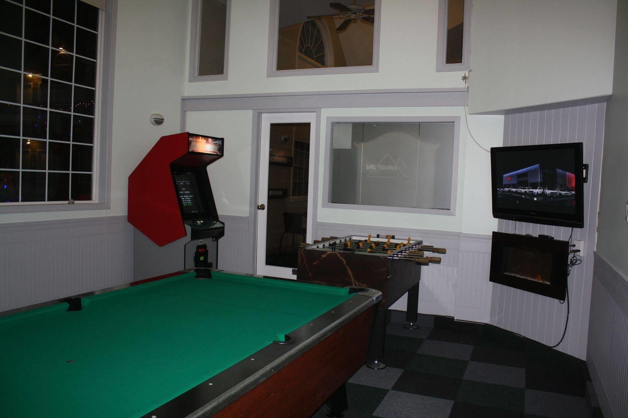 רבלסטוק Monashee Lodge מראה חיצוני תמונה